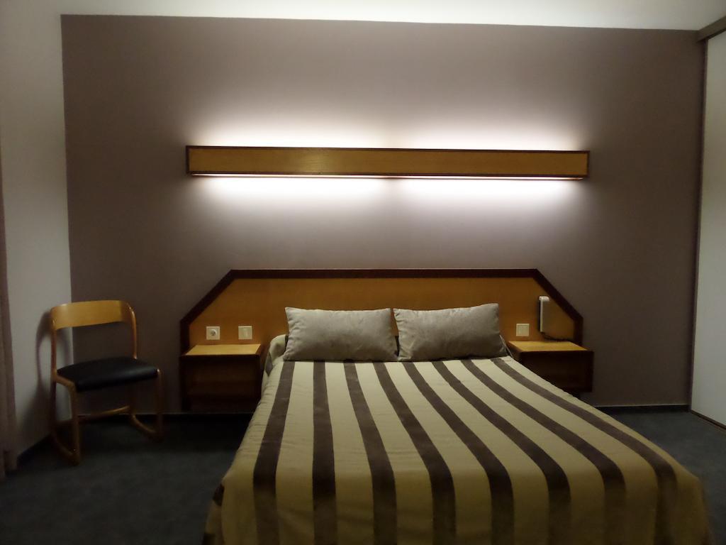 Hotel Le Bastide Nasbinals Room photo